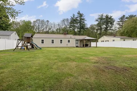 376 Hermitage Dr, Springfield, MA 01129 photo 34