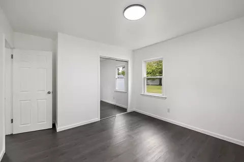 376 Hermitage Dr, Springfield, MA 01129 photo 21
