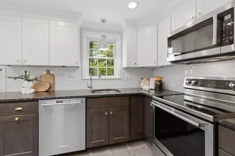 Kitchen - 133 Pacella Dr, Dedham, MA 02026 photo 3 of 3