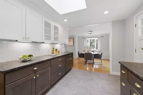 Kitchen - 133 Pacella Dr, Dedham, MA 02026 photo 2 of 3