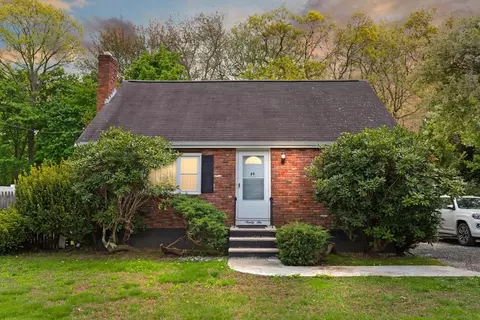 96 Sunset Ave, Brockton, MA 02301