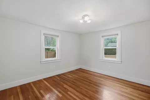 Bedroom - 1 Brookhaven Rd, Worcester, MA 01606 photo 2 of 12