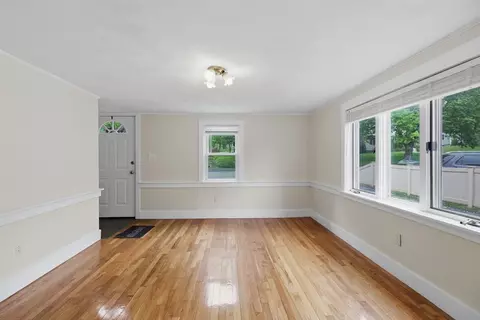 Living - 1 Brookhaven Rd, Worcester, MA 01606 photo 1 of 4