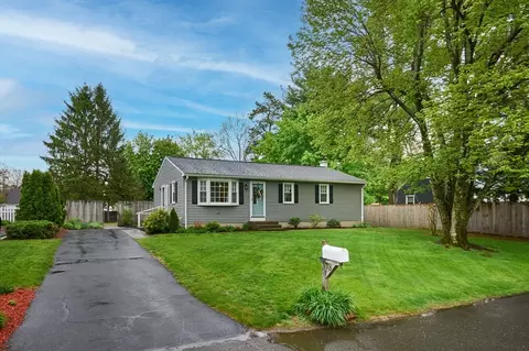 19 Beyer Dr, Easthampton, MA 01027 photo 2