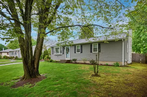 19 Beyer Dr, Easthampton, MA 01027 photo 3