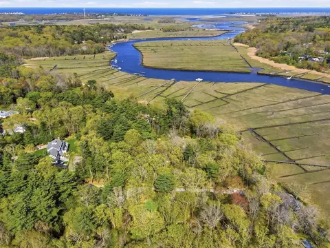 95 Stony Brook Ln, Norwell, MA 02061