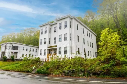 76 Leighton St, Fitchburg, MA 01420