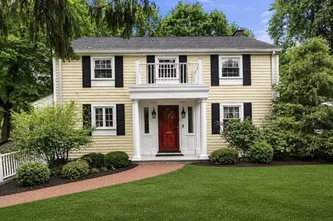 560 Worcester St, Wellesley, MA 02481