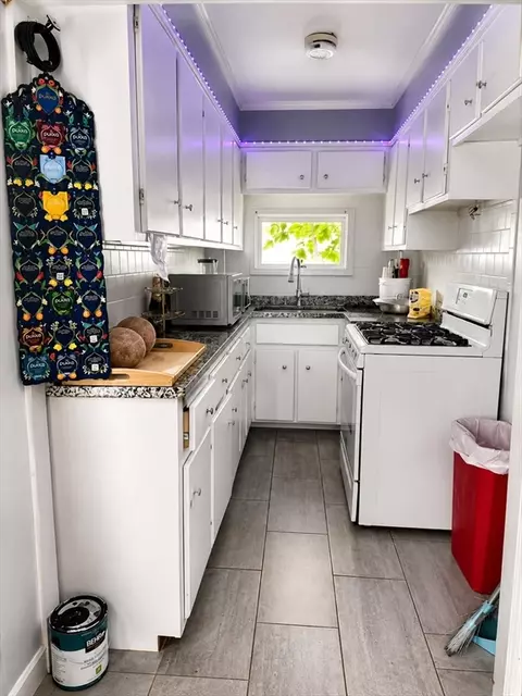 280 Ridge St, Fall River, MA 02721 photo 6