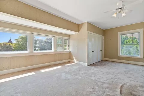 Bedroom - 372 Ocean Ave, Marblehead, MA 01945 photo 2 of 2