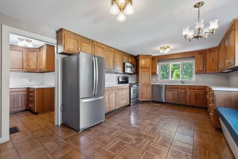 Kitchen - 372 Ocean Ave, Marblehead, MA 01945 photo 1 of 1
