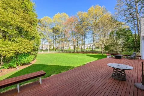 Exterior - 131 Dunrobin Rd, Mashpee, MA 02649 photo 2 of 9