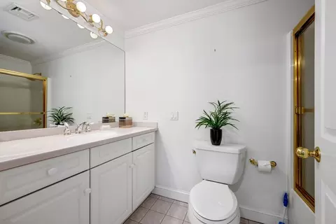 Bath - 131 Dunrobin Rd, Mashpee, MA 02649 photo 3 of 3