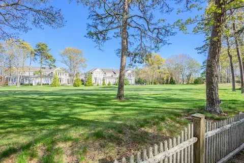 Exterior - 131 Dunrobin Rd, Mashpee, MA 02649 photo 6 of 9