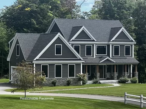 22 Hilliard Rd, Kensington, NH 03833