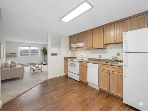 236 Low St #6, Newburyport, MA 01950