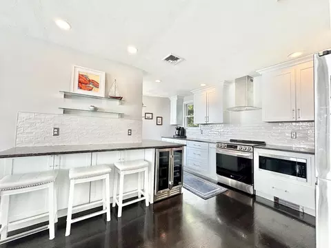 12 Marina Dr #12, Hull, MA 02045