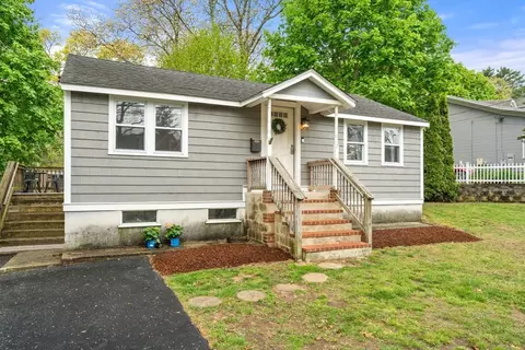 Exterior - 7 Indian Neck Rd, Wareham, MA 02571 photo 6 of 11