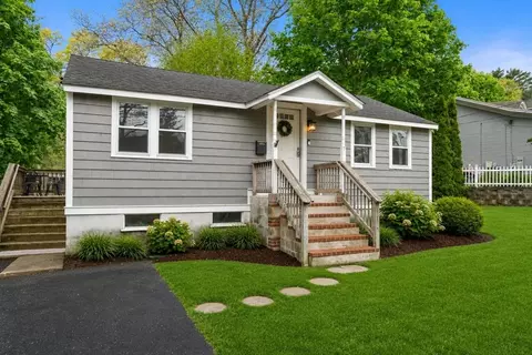 Exterior - 7 Indian Neck Rd, Wareham, MA 02571 photo 7 of 11