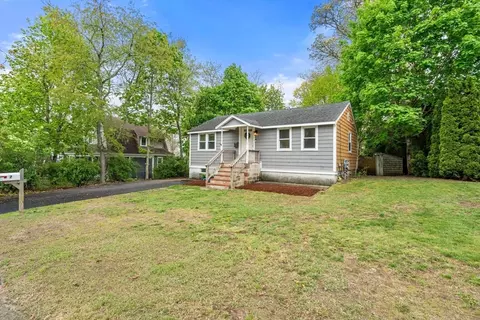 Exterior - 7 Indian Neck Rd, Wareham, MA 02571 photo 3 of 11