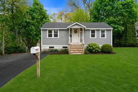 Exterior - 7 Indian Neck Rd, Wareham, MA 02571 photo 5 of 11