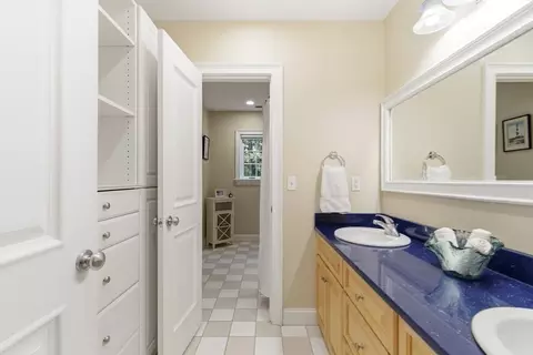 Bath - 39 Adams St, Acton, MA 01720 photo 5 of 6