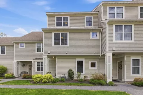 2302 Juniper Cir #2302, North Andover, MA 01845