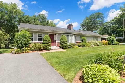 4 Johns Ave, Middleton, MA 01949 photo 3