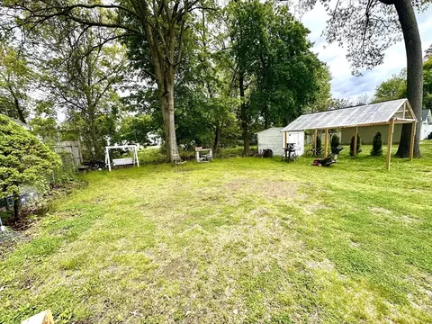 Exterior - 107 Dorset St, Springfield, MA 01108 photo 7 of 8