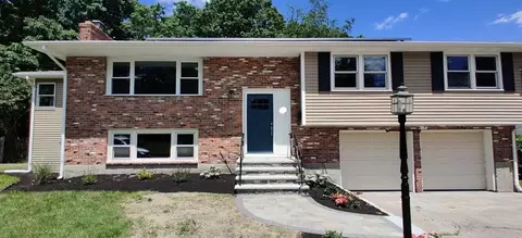 15 Sunset Dr, Randolph, MA 02368