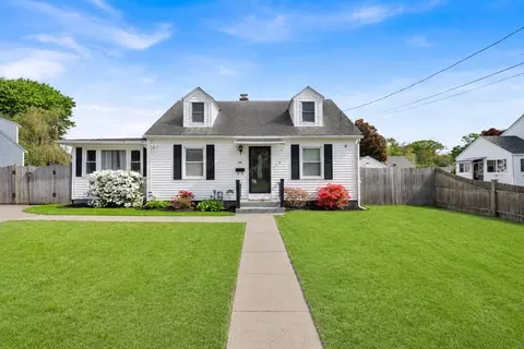 101 Frontenac St, Chicopee, MA 01020