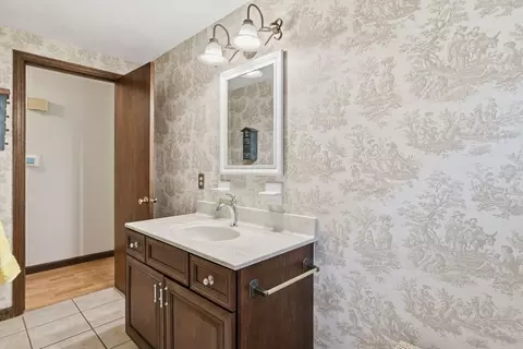 68 Deep Field Rd, Springfield, MA 01118 photo 17