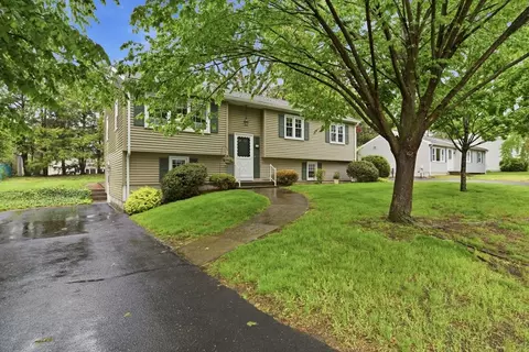 68 Deep Field Rd, Springfield, MA 01118 photo 2