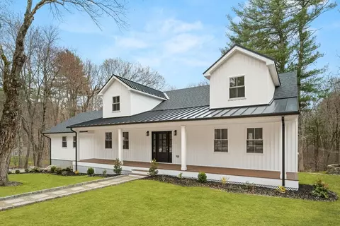 61 Meadowbrook Rd, Carlisle, MA 01741
