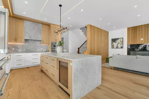 Kitchen - 449 Hillside Ave #449, Needham, MA 02494 photo 6 of 7