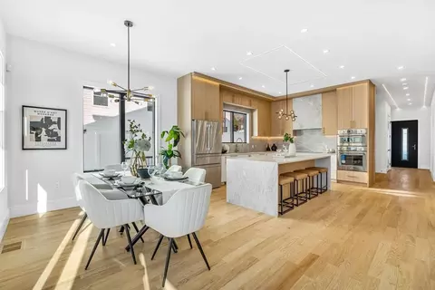 Dining - 449 Hillside Ave #449, Needham, MA 02494 photo 2 of 2