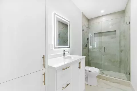 Bath - 449 Hillside Ave #449, Needham, MA 02494 photo 6 of 6