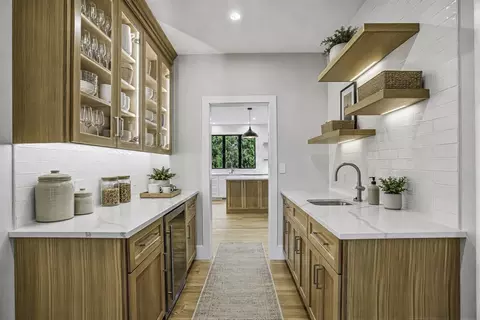 Kitchen - 18 Avon Cir, Needham, MA 02494 photo 3 of 5