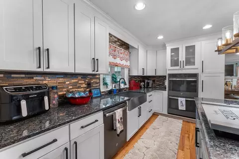 Kitchen - 3076 County St, Dighton, MA 02715 photo 4 of 4