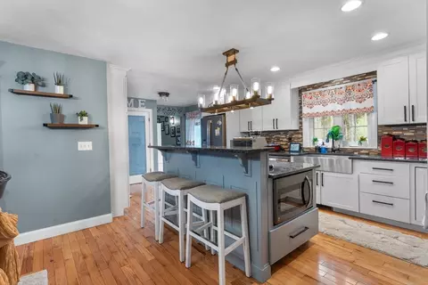 Kitchen - 3076 County St, Dighton, MA 02715 photo 2 of 4