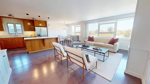 10 Hammond Pond Pkwy #607, Newton, MA 02467
