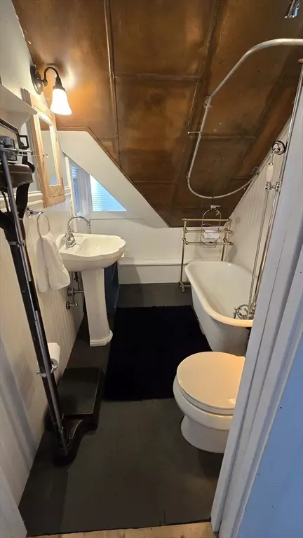 Bath - 19 Denmark St, Worcester, MA 01606 photo 2 of 5