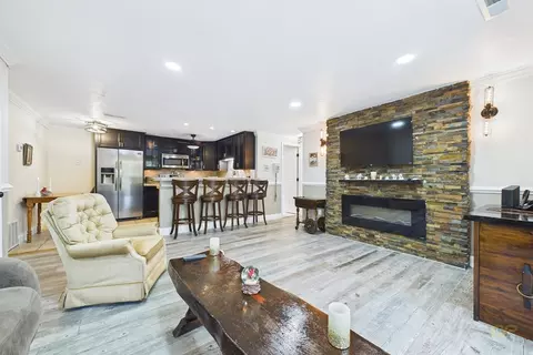 1619 Braley Rd #98, New Bedford, MA 02745