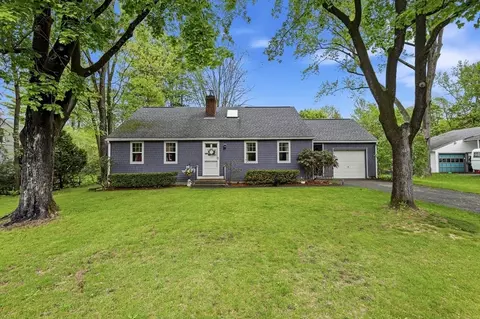 87 Harlow Dr, Amherst, MA 01002