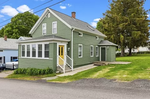 200 Judson St, Tiverton, RI 02878