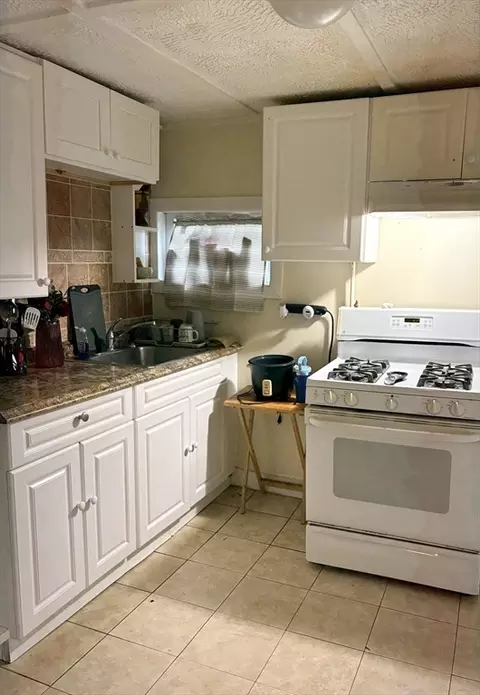 Kitchen - 93 Thompson St, Springfield, MA 01109 photo 2 of 2