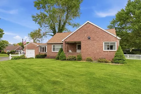 878 Springfield St, Agawam, MA 01030