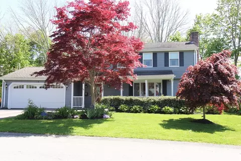 94 Valley Rd, Somerset, MA 02726