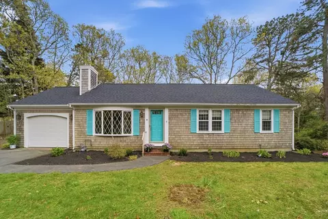 4 Bourne Hay Rd, Sandwich, MA 02563