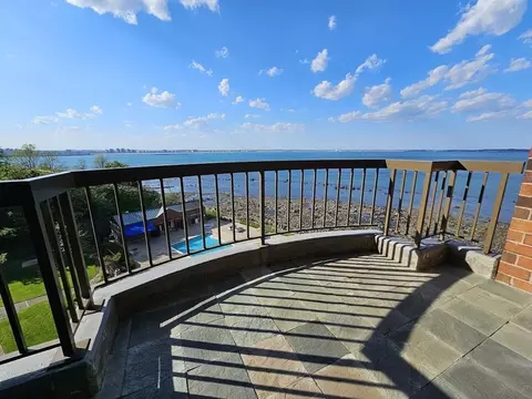 3 Seal Harbor Rd #632, Winthrop, MA 02152